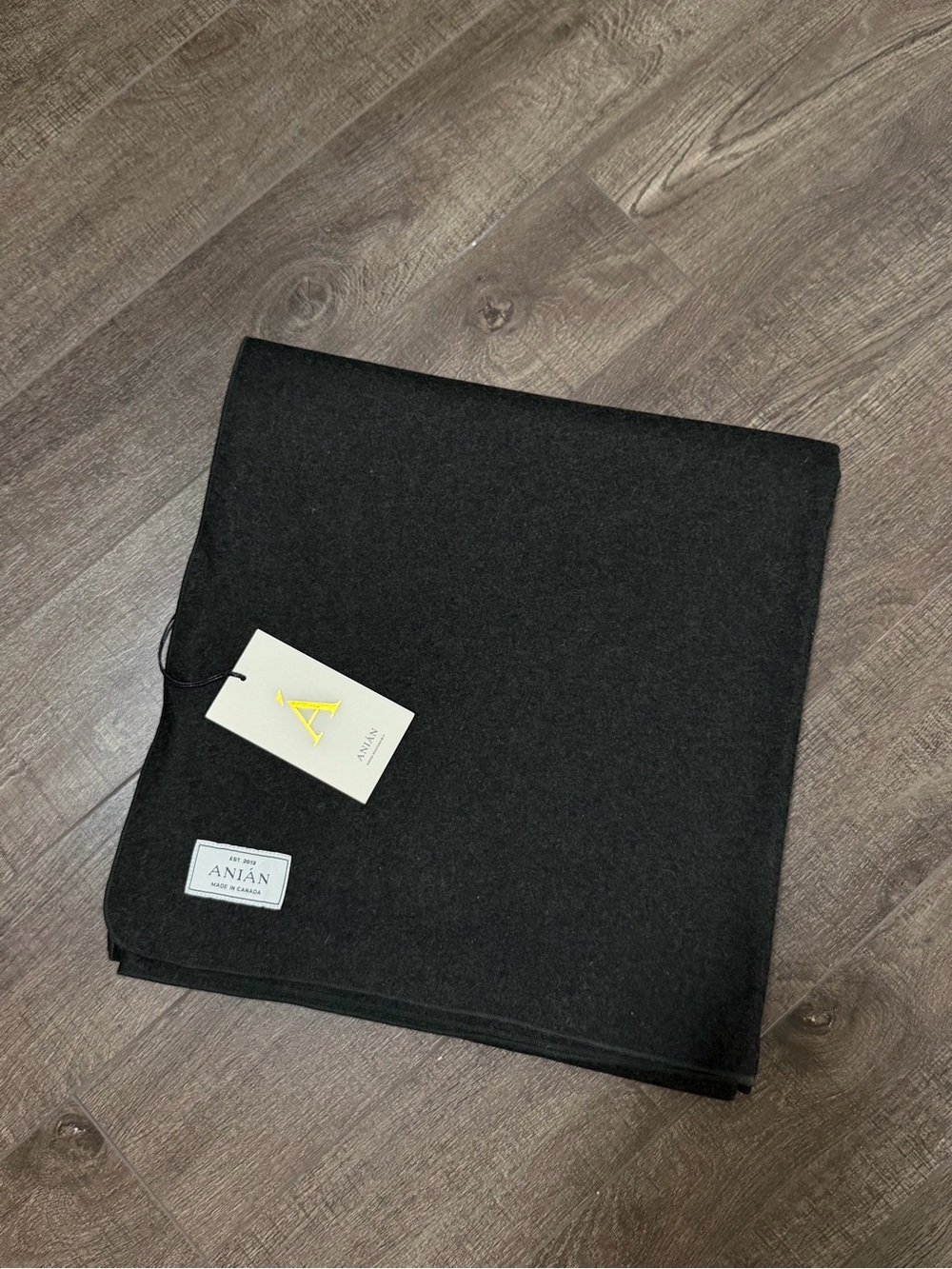 NWT ANIAN melton blanket - olive